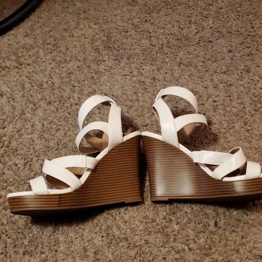 Parker&sky  wedge heels white and brown